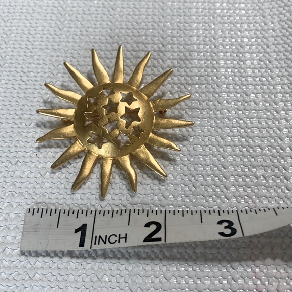 Sun brooch with stars matte gold vintage - Picture 4 of 10